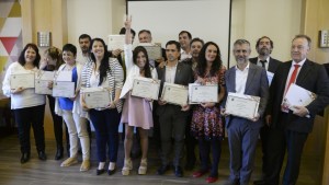 Gennuso recibió el diploma y se mostró esperanzando con Alberto Fernández