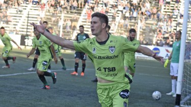 Federal A: Cipolletti dio vuelta el resultado y superó 2-1 a Camioneros
