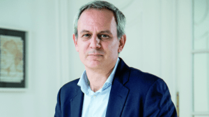 Accionista de Flybondi abandona Argentina: «El peronismo es un cáncer que destruye el país»