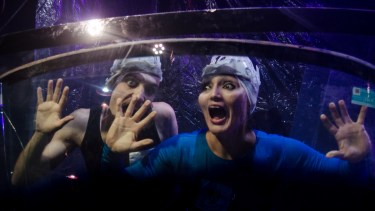 Una distopía teatral que habla de los humanos y reflexiona sobre sus errores.