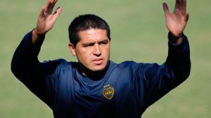 Riquelme volvió a la Bombonera y criticó a Angelici y a Gribaudo