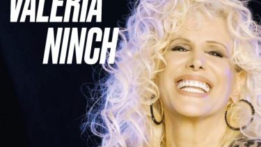 La popular cantante anunció su nuevo nombre en redes sociales. Foto: Twitter.