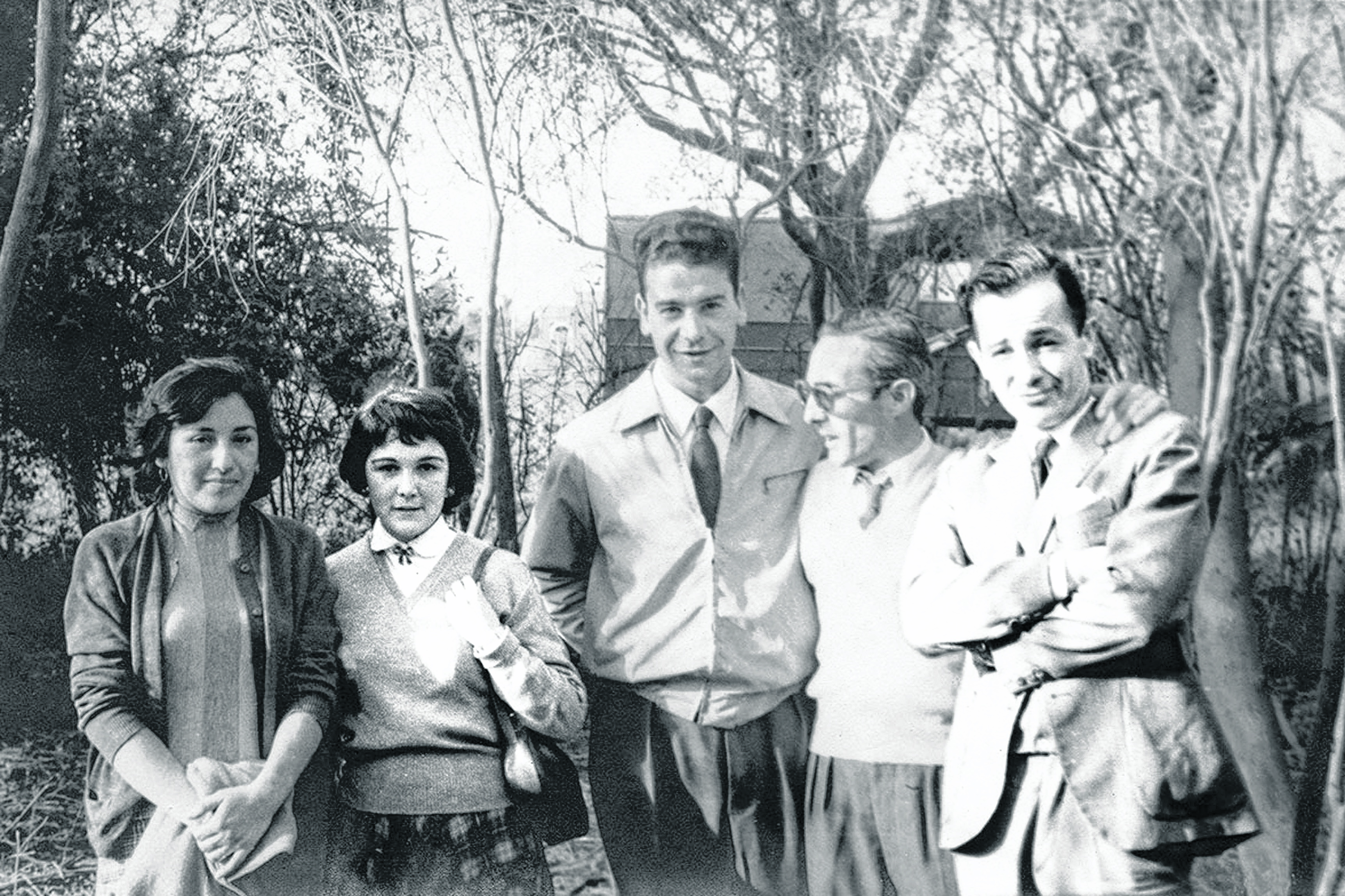 Señora de Rizzoni, Enriqueta Muñiz, Julio Troxler, Antonio Rizzoni y Rodolfo Walsh.