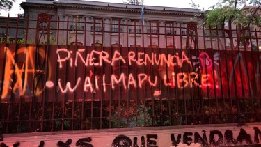Ataque a la embajada argentina en Chile.