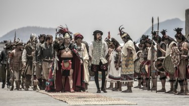 Moctezuma y Hernán Cortés. Un choque de civilizaciones que remarca la crueldad de la época.