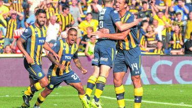 Rosario Central goleó a Godoy Cruz y salió de la zona del descenso