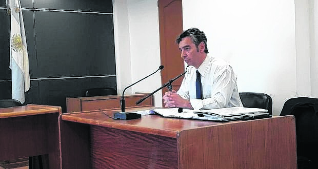 El fiscal de El Bolsón, Francisco Arrien tiene la denuncia del intendente de El Bolsón, Bruno Pogliano, y está a cargo de la investigación. (foto archivo)