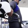 Imagen de Por la baja del petróleo internacional, YPF analiza cuántos días tardará en descender el precio de los combustibles