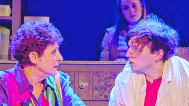 La comedia musical “Mamá está más chiquita” comienza a recorrer el interior del país.