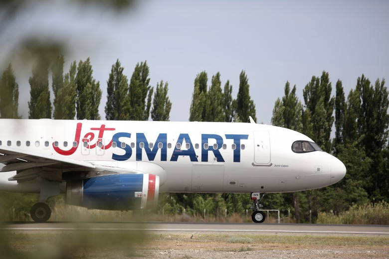 Los vuelos de JetSmart  entre Neuquén y Rosario operarán martes y viernes. Foto: Archivo Juan Thomes