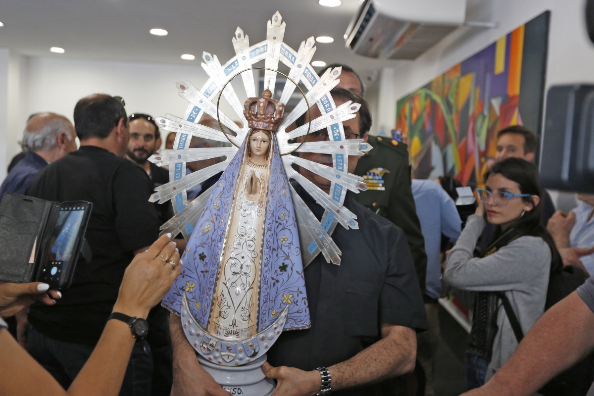 La Virgen de Luján regresó de las Islas Malvinas y pasará por Cipolletti este sábado. Foto: Juan Thomes