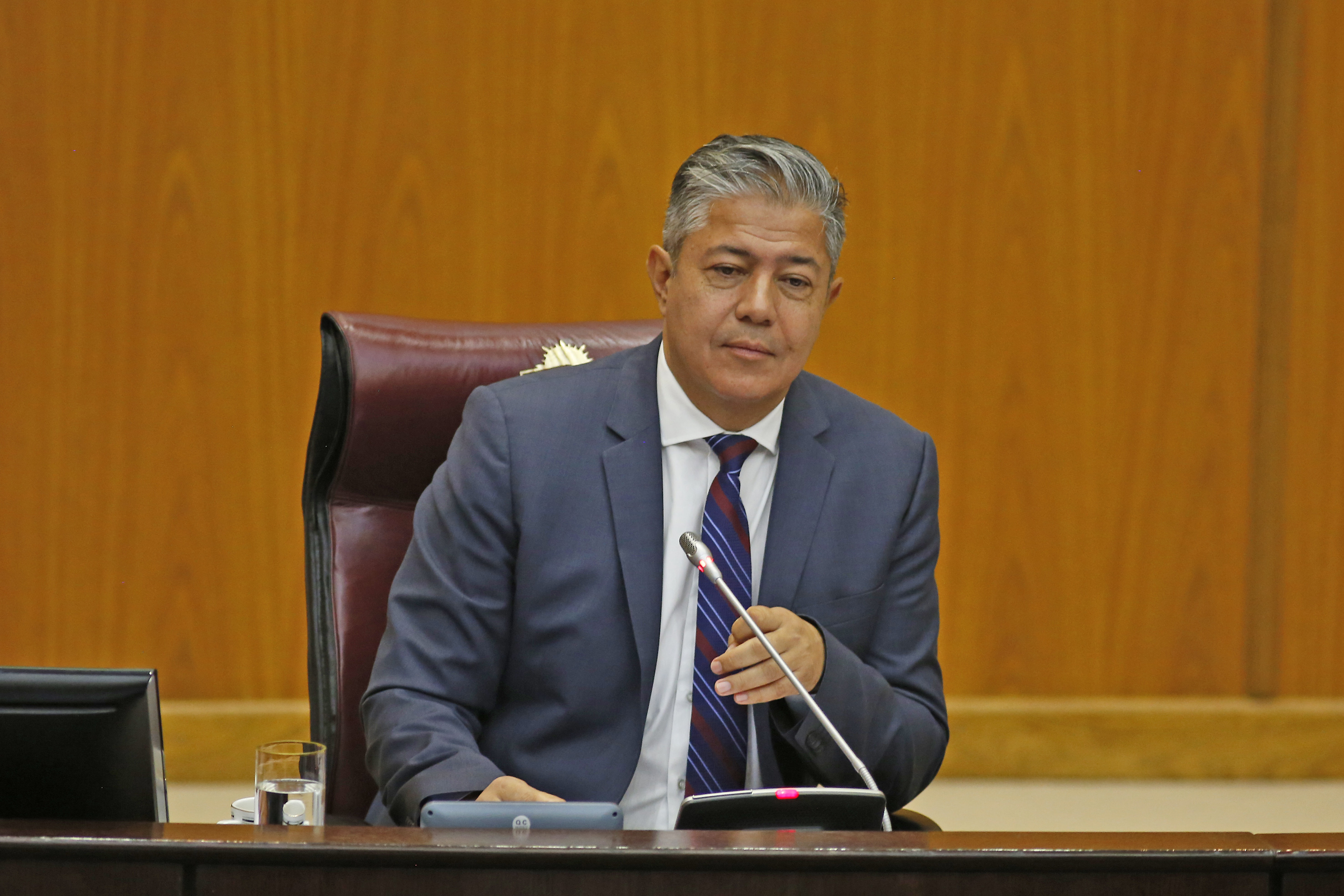 El vicegobernador dejará de ocupar el sitio de presidente de la legislatura el 10 de diciembre. Foto Juan Thomes