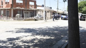 Un policía de Neuquén fue baleado en el barrio Valentina Sur