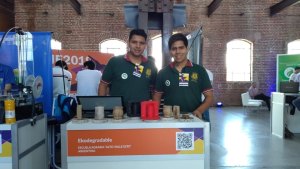 Alumnos de Regina presentaron un proyecto para fabricar mates biodegradables