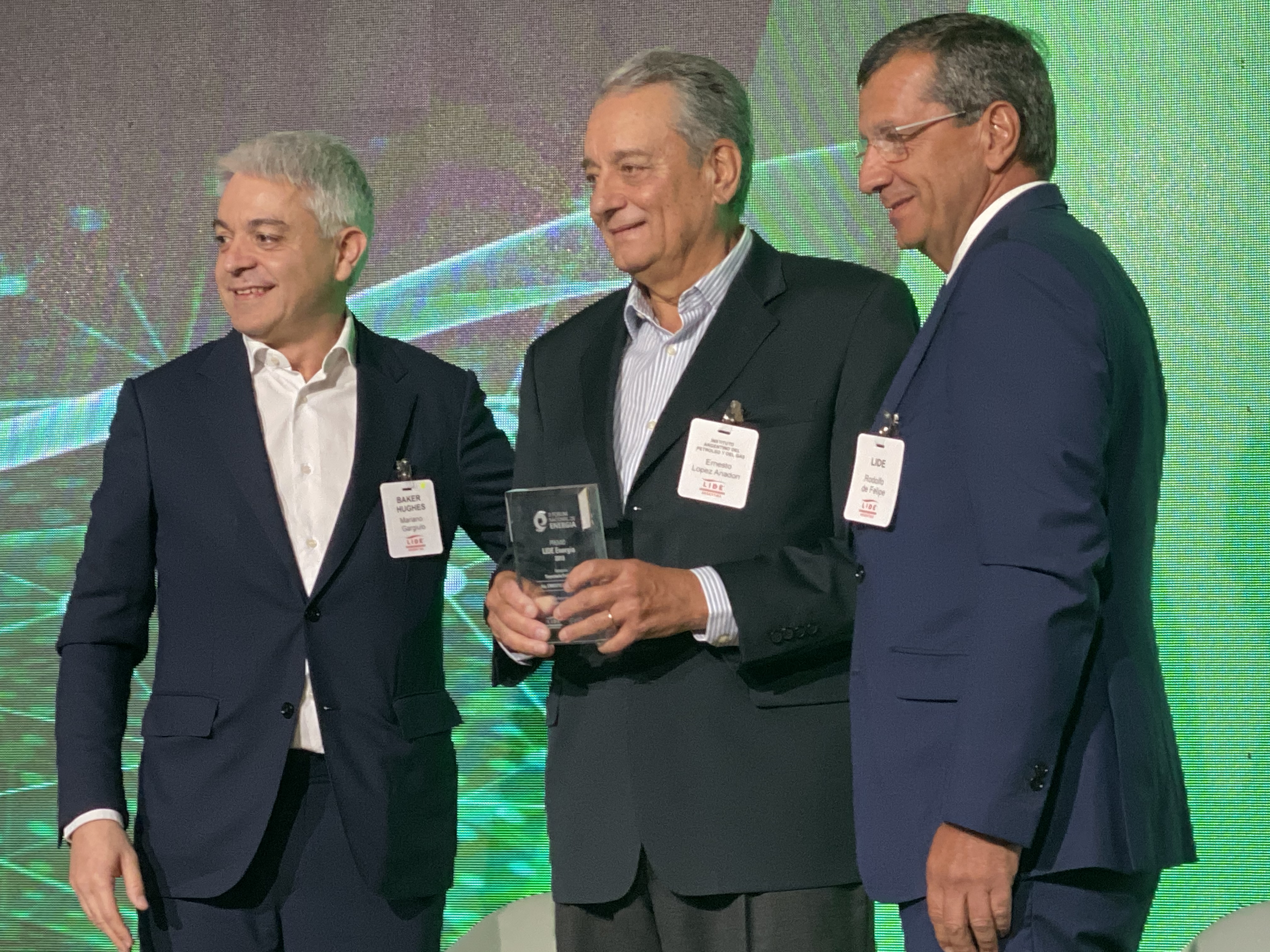 Ernesto López Anadón recibió el Premio LIDE Energía 2019 por su trayectoria.