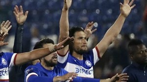 Por la crisis social dieron por terminado el torneo de Chile: Universidad Católica campeón