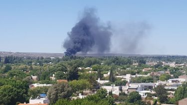 Los vecinos reportaban las grandes dimensiones del fuego desde distintos puntos. - (Foto: gentileza)