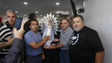 Llegó a Neuquén la virgen de Luján que estuvo en Malvinas