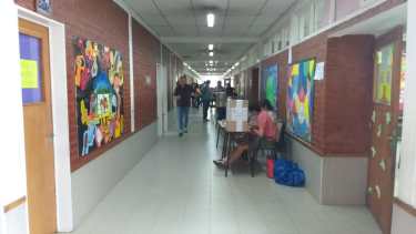 Hoy se eligen tres consejeros escolares por cada uno de los 13 distritos de Neuquén. (Gentileza).-