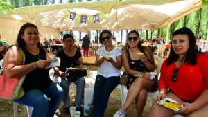 La gente vino a almorzar en el arranque del Yo Como