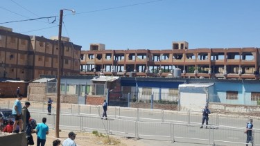 El Bloque C-9 fue señalado por los vecinos por ser usado como escondite por quienes cometen delitos. (Andrea Vazquez).-