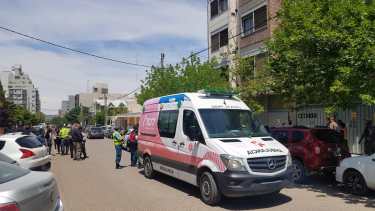Ayer, un conductor golpeó a un inspector de tránsito y lo dejó inconsciente. (Gentileza).-