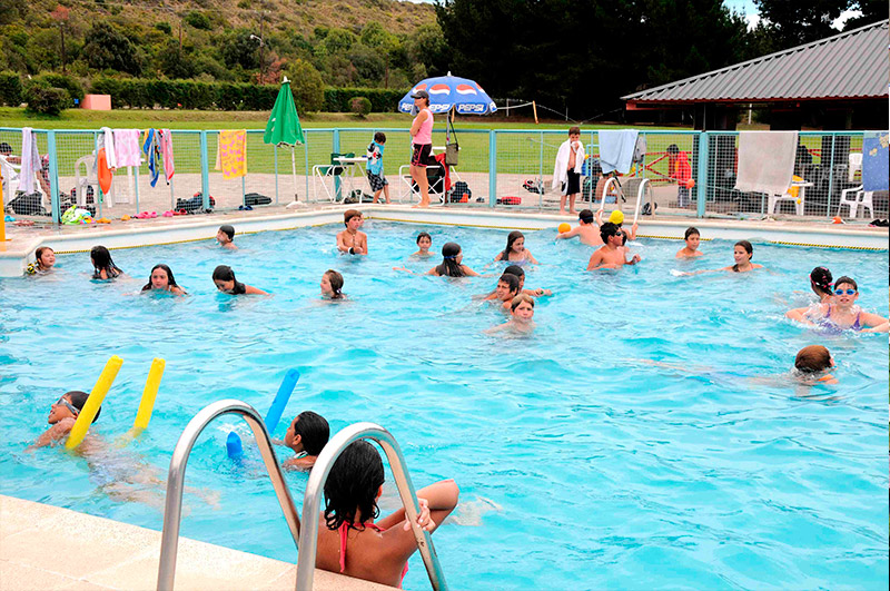 La colonia de vacaciones para chicos del gremio mercantil en Bariloche tiene piscina. Gentileza