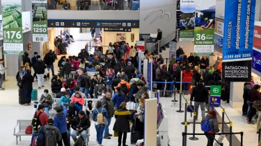 Dos meses nates de terminar el año, la terminal de aviación neuquina ya pasó el récord anual.
