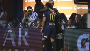 Alfaro: «Tevez se tiene que quedar en Boca hasta que él quiera»