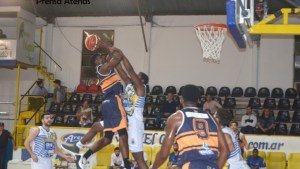 Del Progreso dio el golpe, Atenas se hunde en el fondo de la tabla