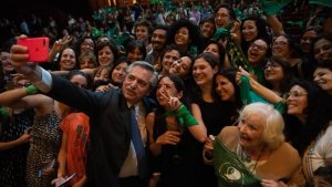 Alberto Fernández participó de la presentación de un libro sobre el derecho al aborto