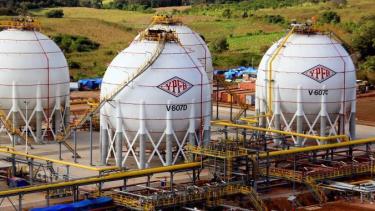 El golpe de Estado causó la detención momentánea. 