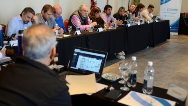 Funcionarios de 20 provincias sesionan en el Hotel Villa Huinid de Bariloche. (Foto: Alfredo Leiva)