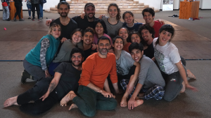 “Caminar, una práctica escénica” se estrena en Roca