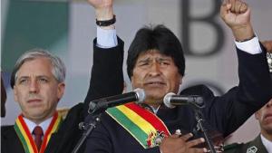 Versiones indican que Evo Morales pediría refugio en Argentina