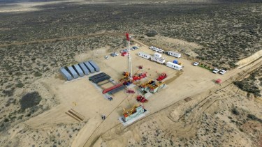 YPF diseñó diez propuestas para atender los obstáculos que detectaron luego de la encuesta que alcanzó a casi 2.000 mujeres. 