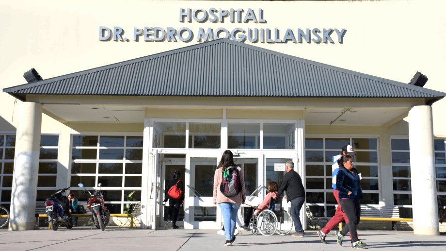 El hospital de cubre urgencias desde Catriel hasta Fernández oro. Foto: Flor Salto.  