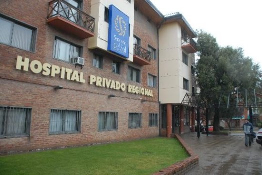 El Hospital Privado Regional de Bariloche, los herederos de un médico y una aseguradora fueron condenados a indemnizar a una paciente que contrajo HIV. Foto: archivo