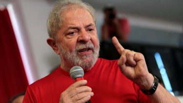 El PT de Lula no quiere que Brasil organice la Copa América. 