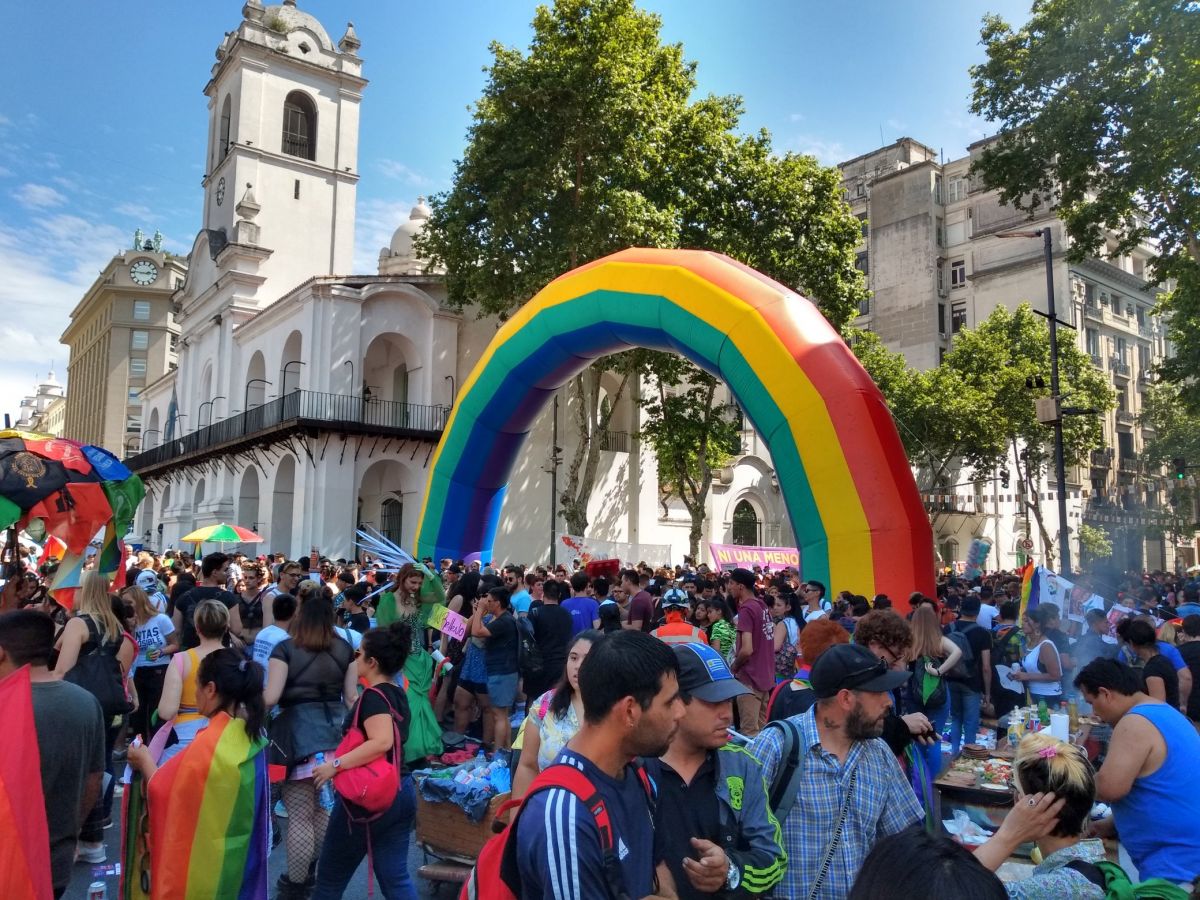 Miles Se Manifestaban En Buenos Aires Durante La Marcha Del Orgullo