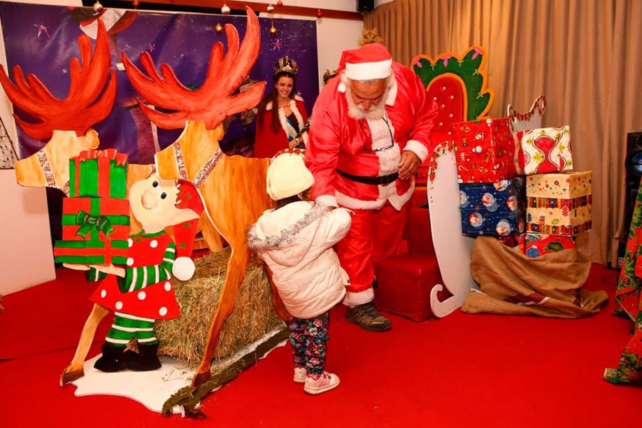 Papá Noel llega esta tarde a partir de las 17 al Centro Cívico de Bariloche. Gentileza