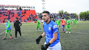 Riffo estuvo muy seguro en la tanda de penales ante Fernández Oro. Tapó dos.
