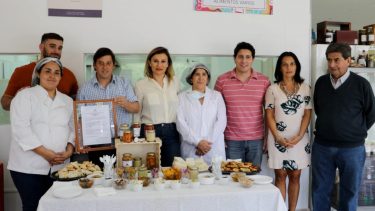 En la actualidad unos 12 emprendedores concurren a la sala para elaborar sus productos.