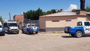 Quedó detenido con domiciliaria por secuestrar a su esposa en Centenario