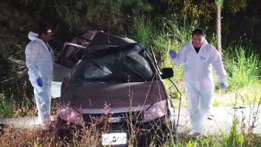 El hombre perdió el control de la Ford EcoSport que conducía, chocó contra una columna y murió. (Gentileza Realidad Sanmartinense).-