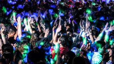 Las fiestas al aire libre son las más buscadas para salir en las Fiestas. 