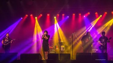 Yamarada Mou, en mayo de 2016, teloneando a Marky Ramone en Cipolletti.