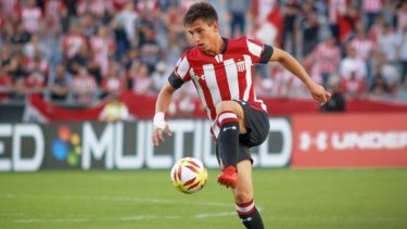 El lateral roquense que juega en Estudiantes es seguido por Marcelo Gallardo.