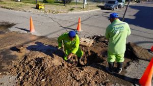 Reclaman porque desde la semana pasada no tienen agua en Allen