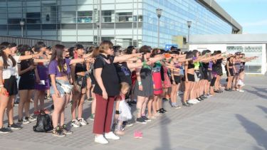 Performance de "El violador eres tú" en Neuquén. Foto: Yamil Regules